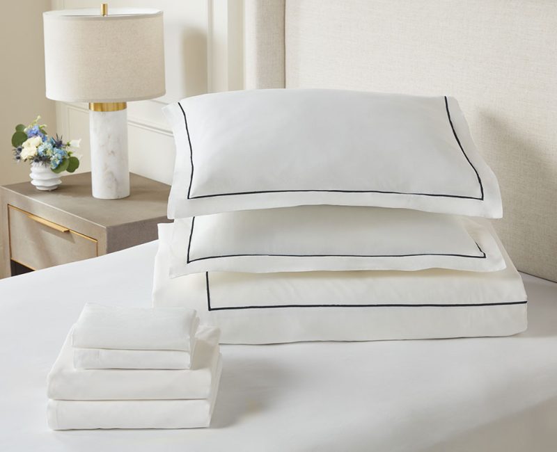 the-ritz-carlton-bedding-linens-hotel-stripe-linens_lrg